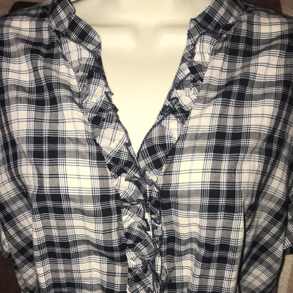 St. John’s Bay large black with and blue button down shirt 💕 - Picture 3 of 7